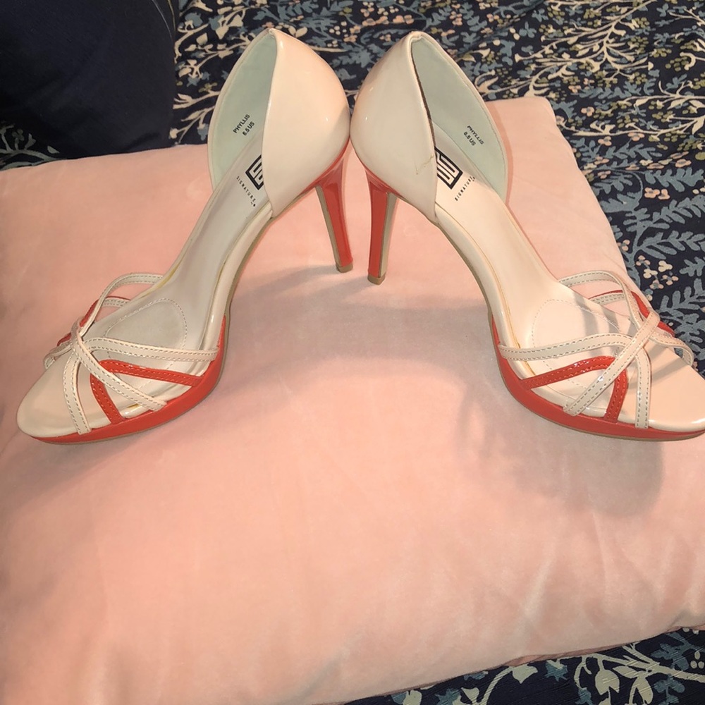 Pumps - Picture 3 of 9